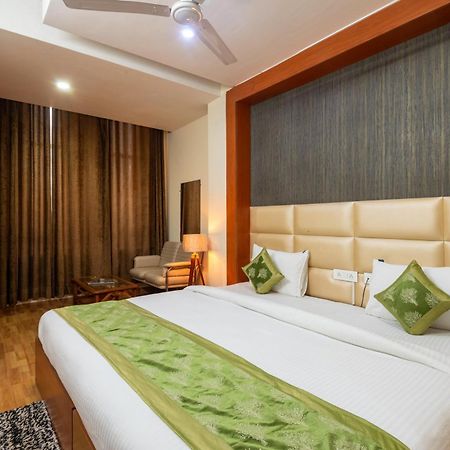 Oyster Pearl I Near Medanta Hospital I Sec-39 I Gurgaon Hotel ภายนอก รูปภาพ