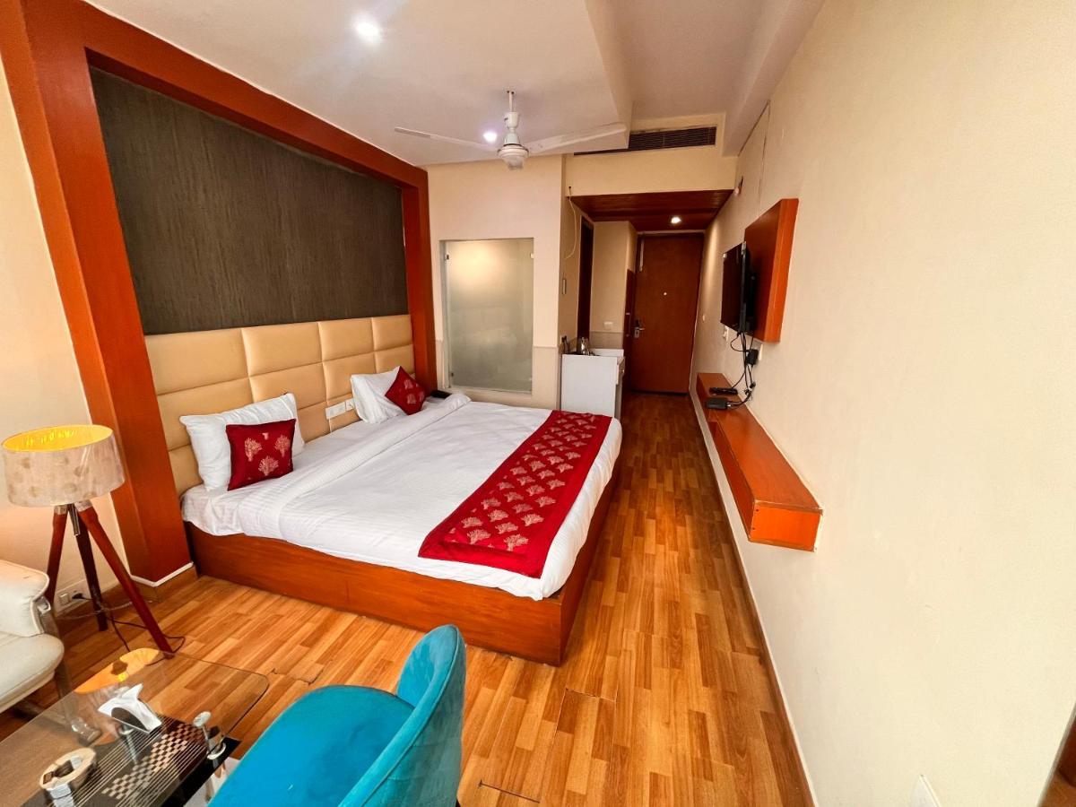 Oyster Pearl I Near Medanta Hospital I Sec-39 I Gurgaon Hotel ภายนอก รูปภาพ