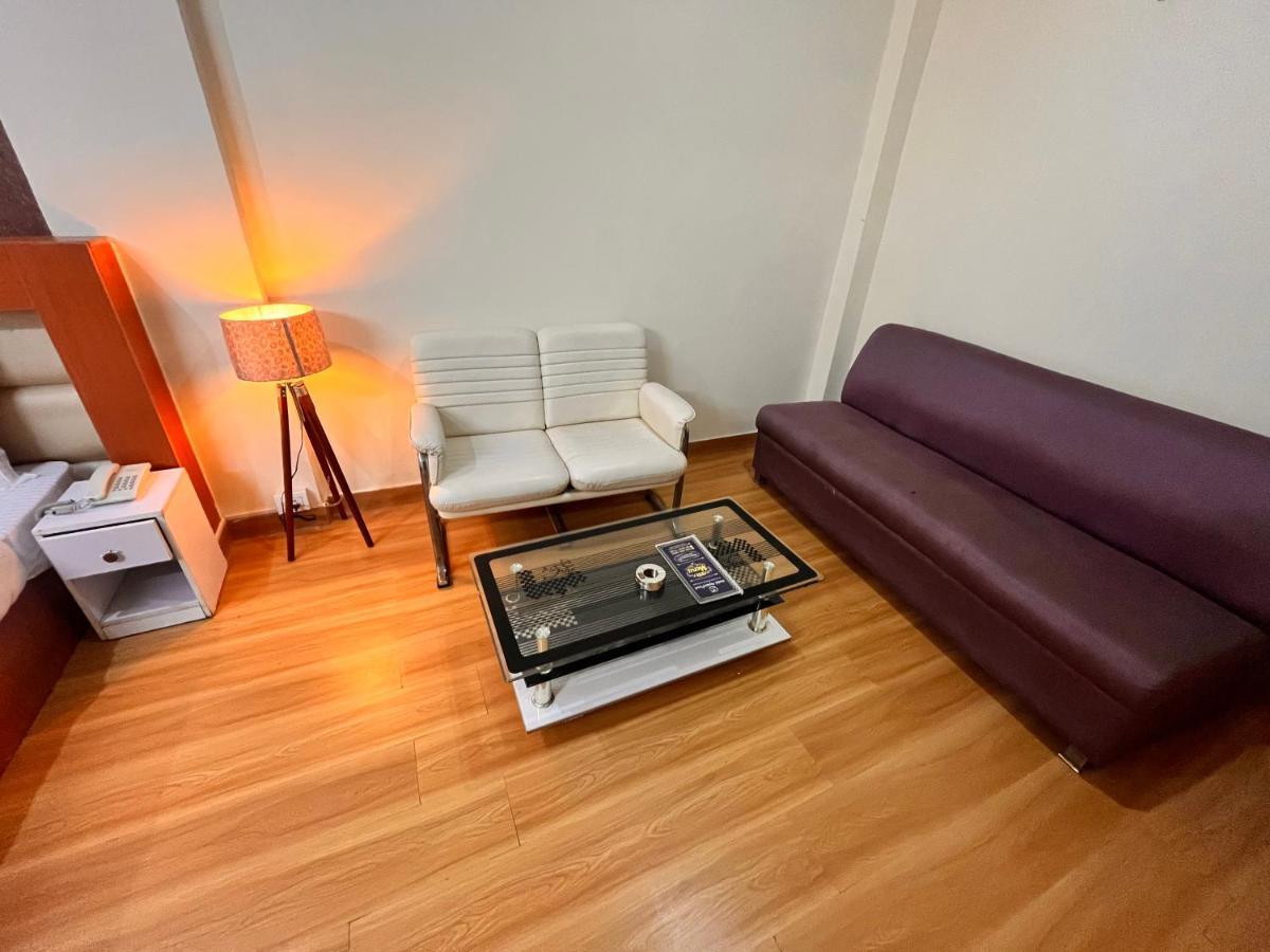 Oyster Pearl I Near Medanta Hospital I Sec-39 I Gurgaon Hotel ภายนอก รูปภาพ