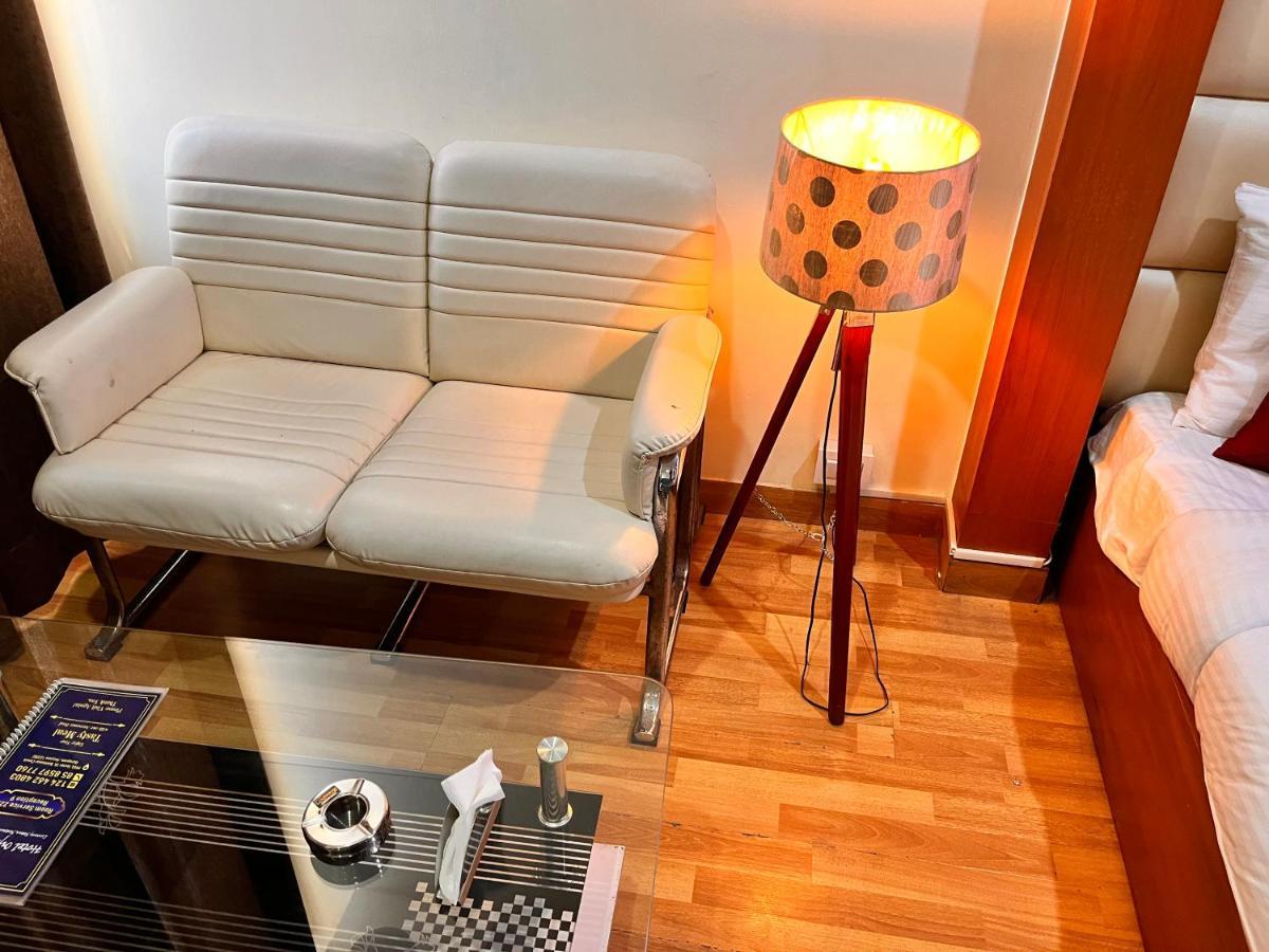 Oyster Pearl I Near Medanta Hospital I Sec-39 I Gurgaon Hotel ภายนอก รูปภาพ