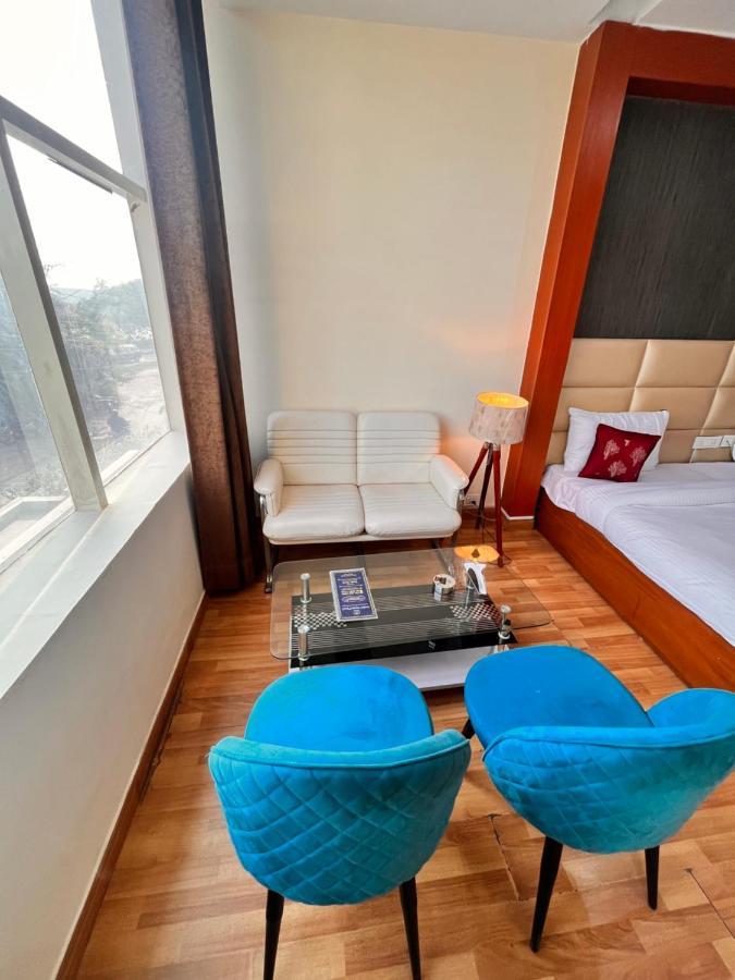 Oyster Pearl I Near Medanta Hospital I Sec-39 I Gurgaon Hotel ภายนอก รูปภาพ
