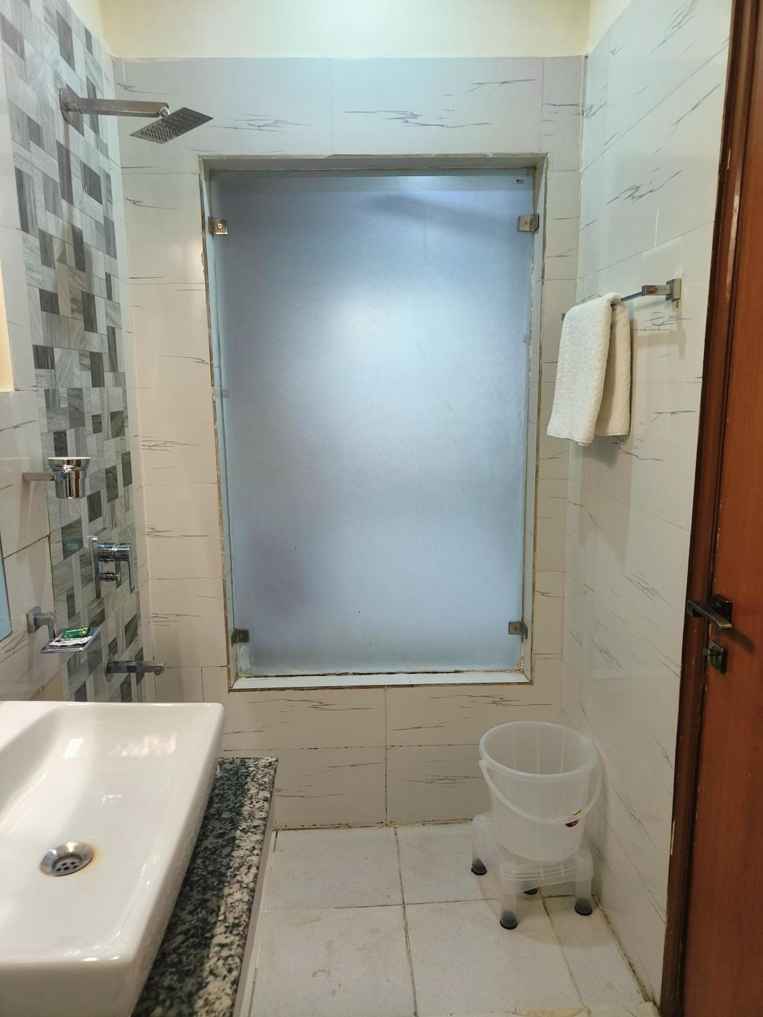 Oyster Pearl I Near Medanta Hospital I Sec-39 I Gurgaon Hotel ภายนอก รูปภาพ