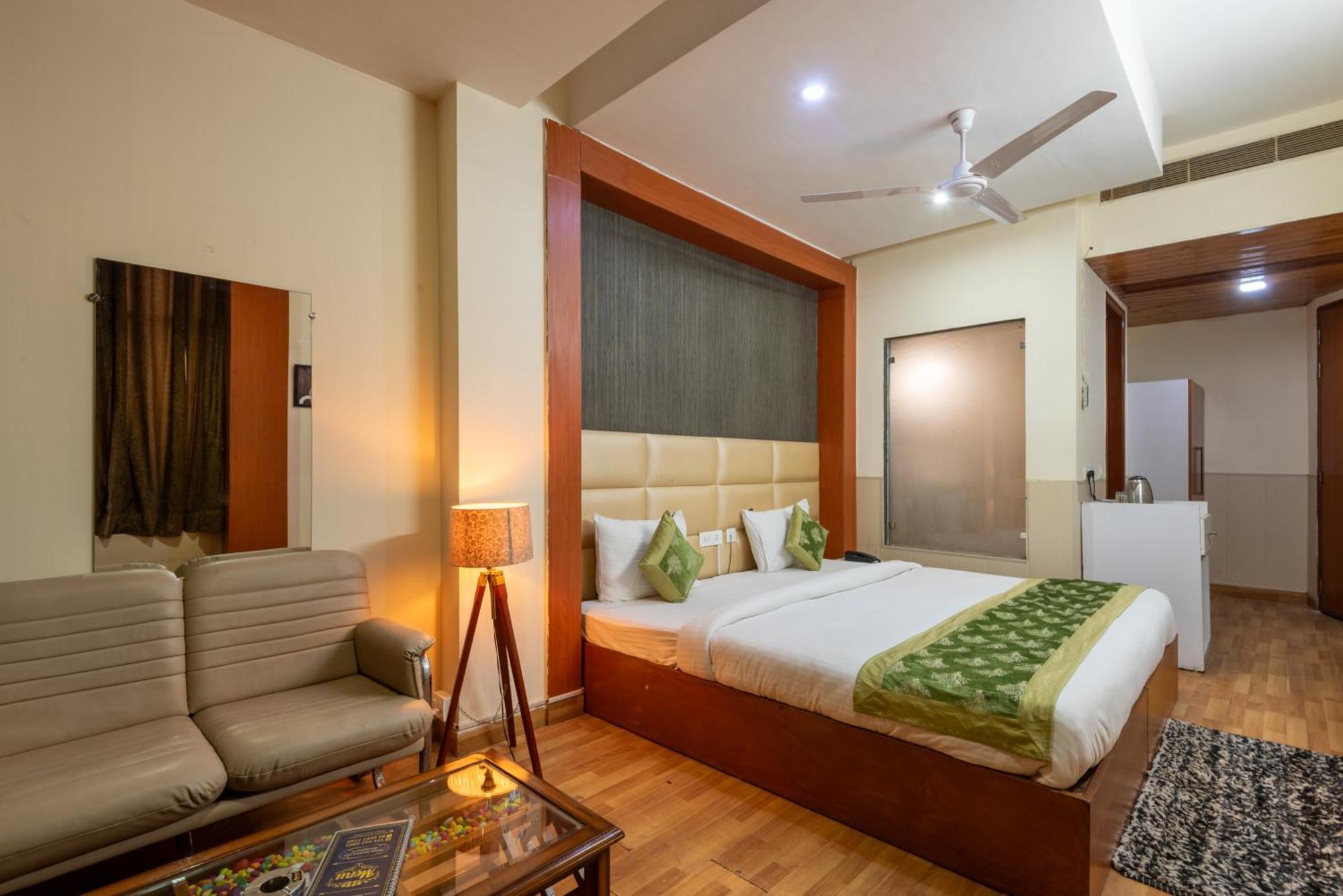 Oyster Pearl I Near Medanta Hospital I Sec-39 I Gurgaon Hotel ภายนอก รูปภาพ