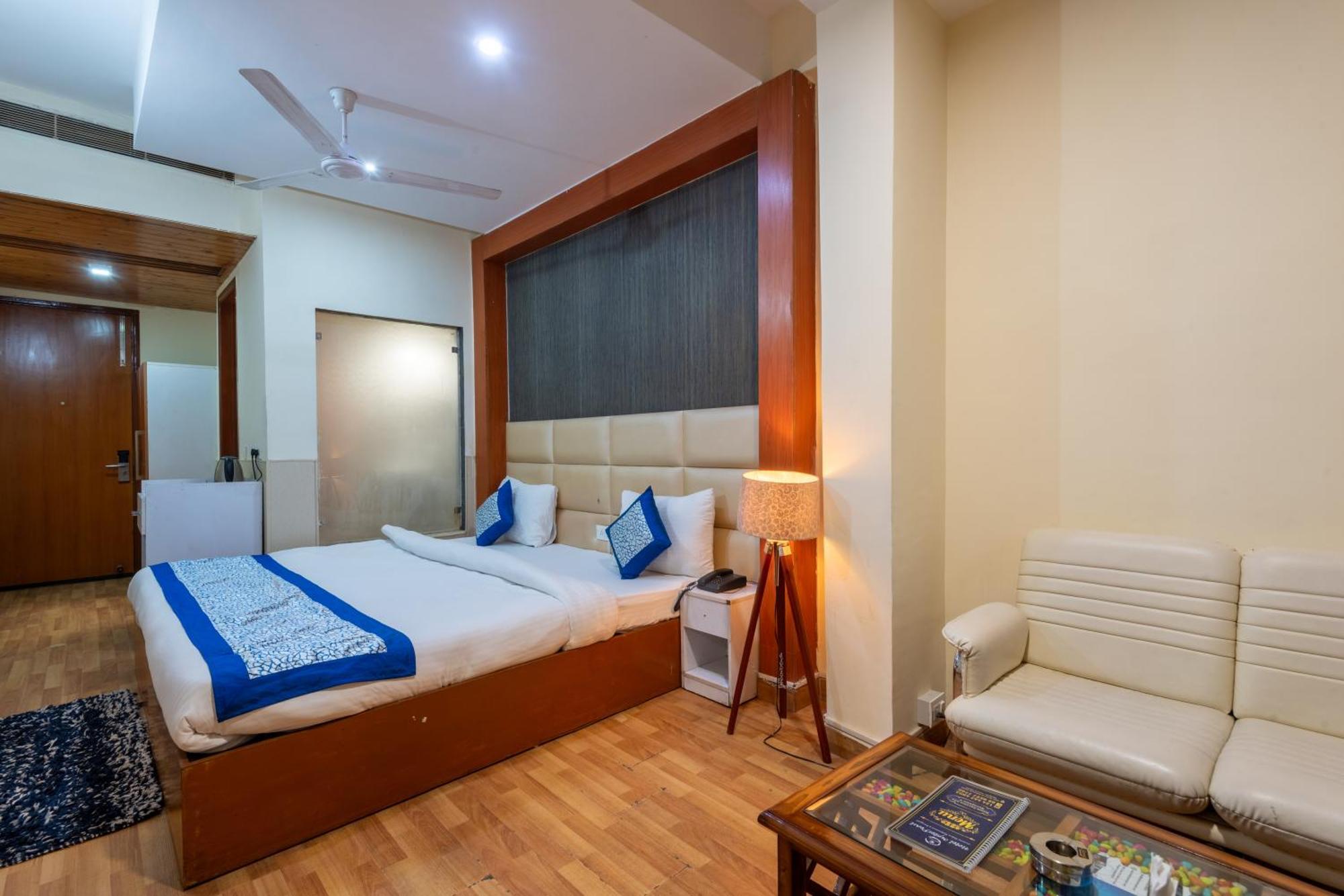 Oyster Pearl I Near Medanta Hospital I Sec-39 I Gurgaon Hotel ภายนอก รูปภาพ