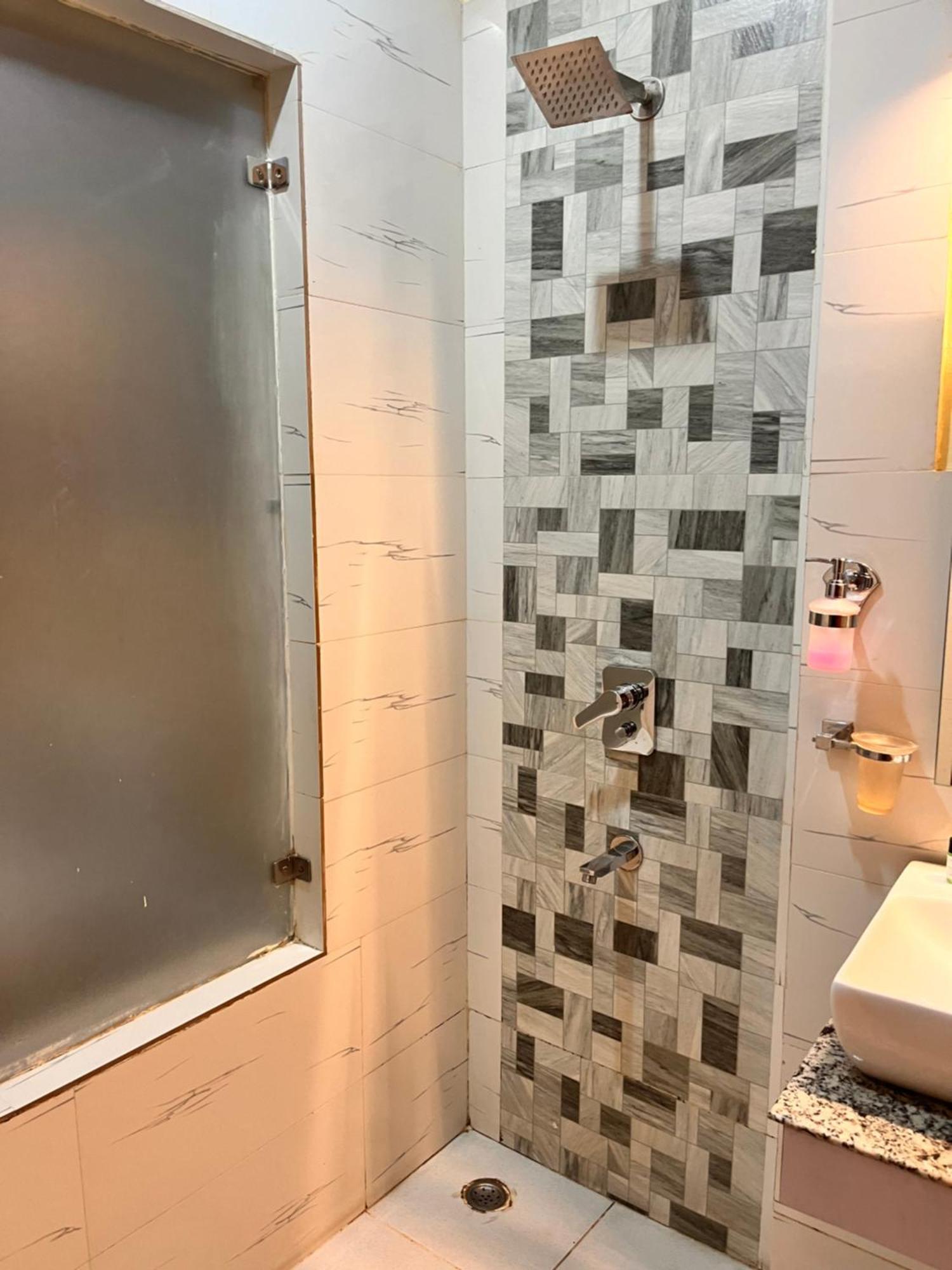 Oyster Pearl I Near Medanta Hospital I Sec-39 I Gurgaon Hotel ภายนอก รูปภาพ
